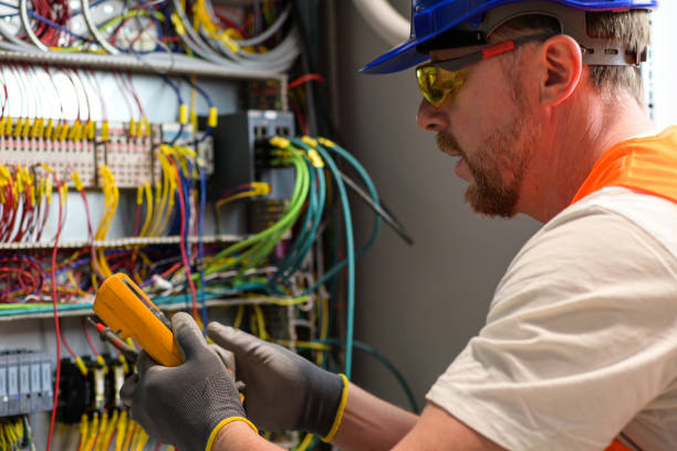 Best Local Electrician Companies  in Cottonwood, AL